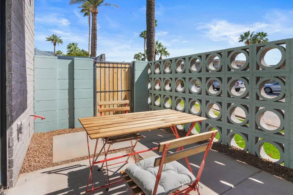 Large Studio Rooftop & Poolside - Walk To Old Town Scottsdale Exterior photo